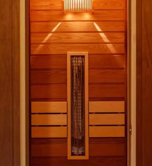 Lipa Hotel és étterem