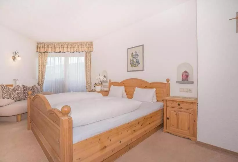 Mineralienhotel Natznerhof