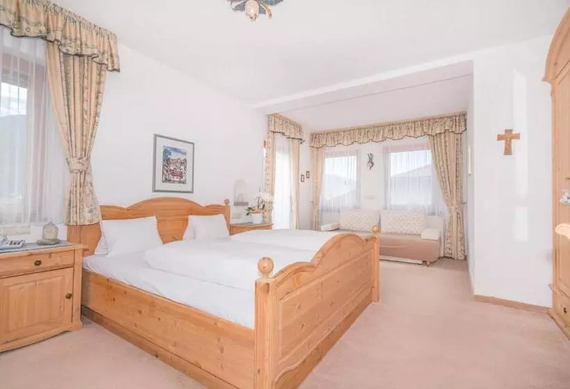 Mineralienhotel Natznerhof