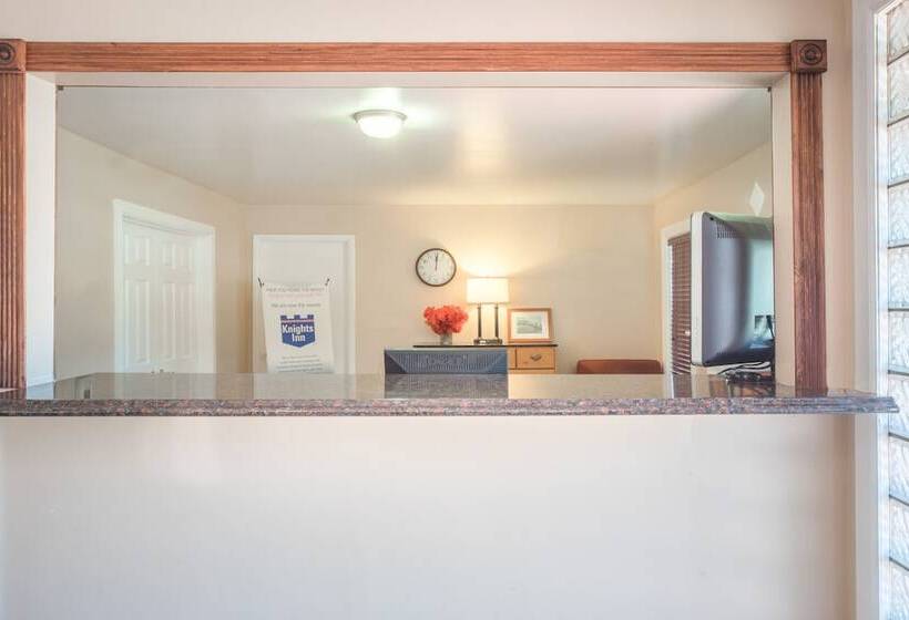 فندق على الطريق The Hillside