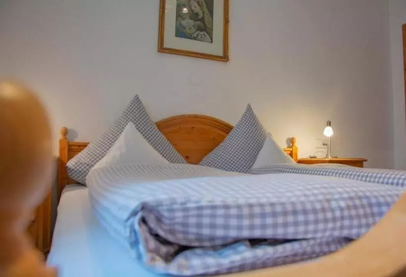 Пансион Gästehaus Familie Gebhard Schädle