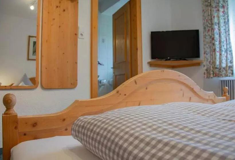 Пансион Gästehaus Familie Gebhard Schädle