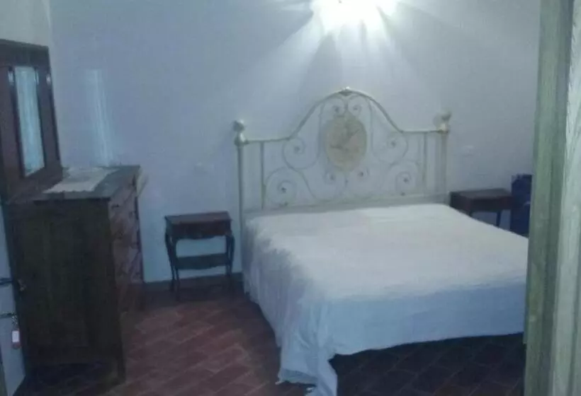ホテル Agriturismo Il Poderetto