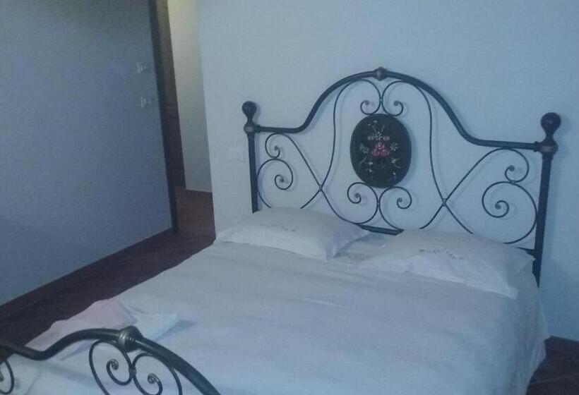 فندق Agriturismo Il Poderetto