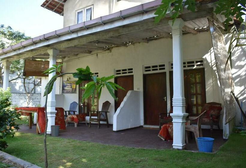 بنسيون Aroma Guest House