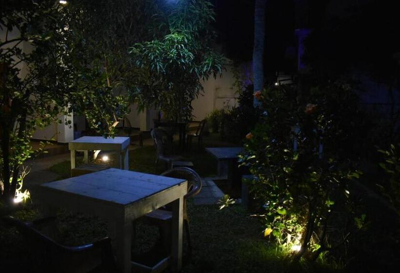 بنسيون Aroma Guest House