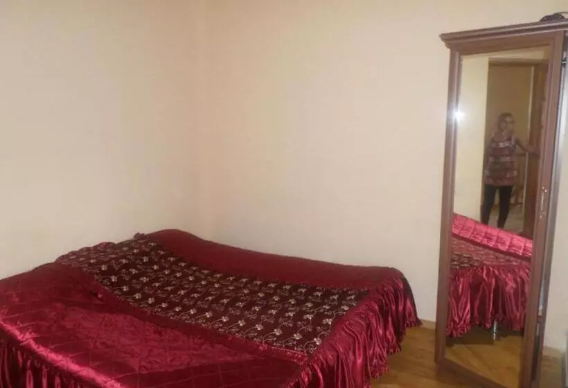 Majatalo Guest House Seno