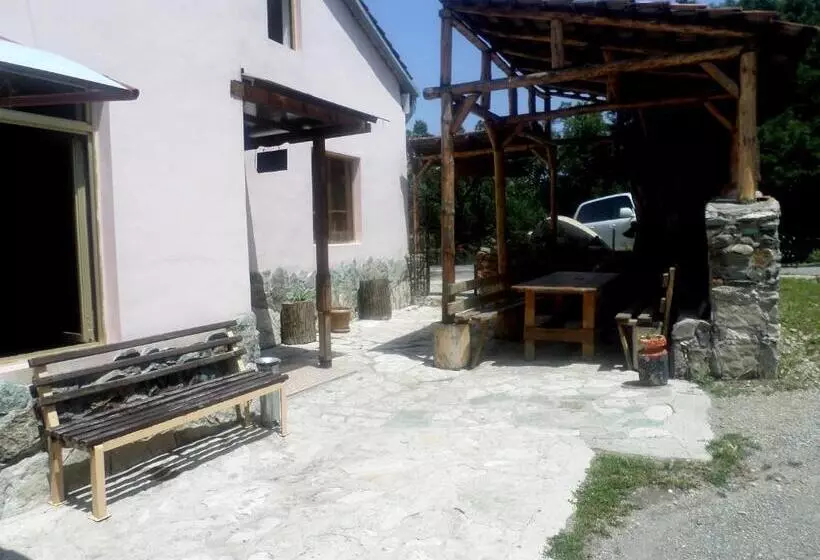 Majatalo Guest House Seno