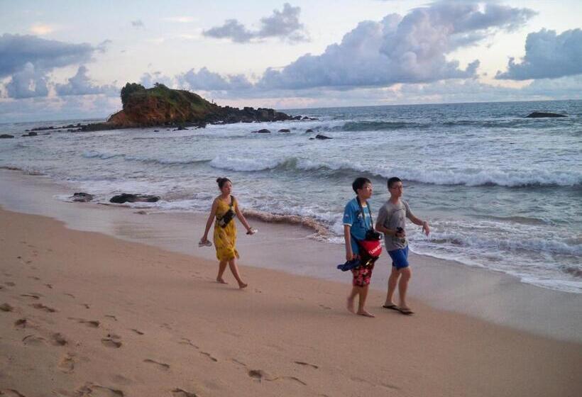 بنسيون Village Star Restmirissa