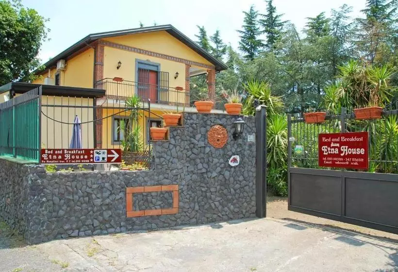 B&b Etna House