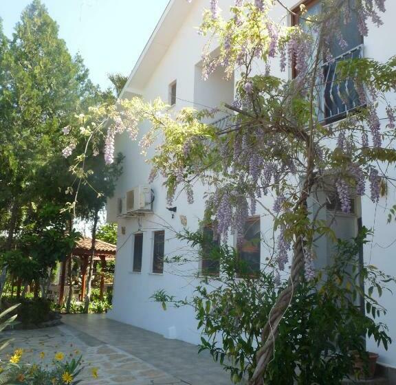 مبيت وإفطار Dalyan Garden Pension