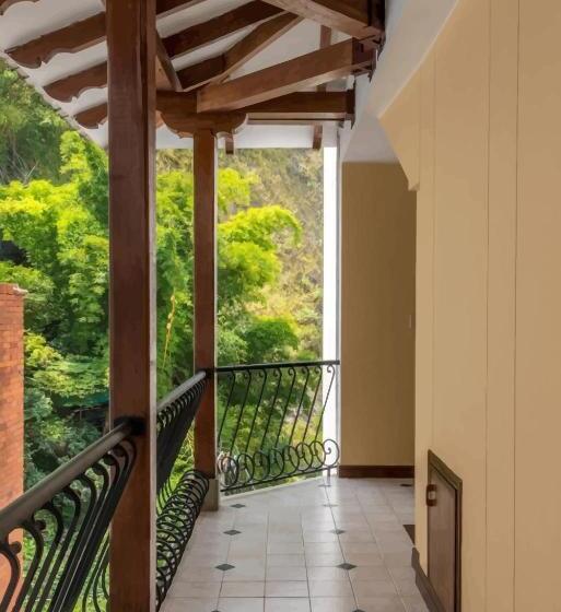 Castellon De Juanambu