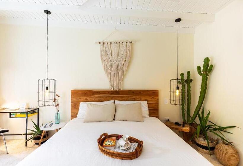 Naïma Luxury Home, Cottage & Apartment Rentals