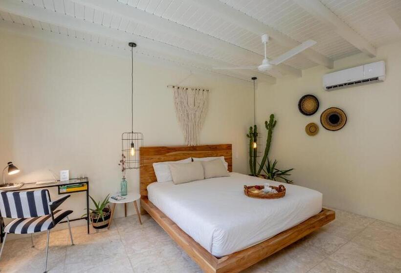 Naïma Luxury Home, Cottage & Apartment Rentals