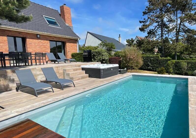 Superbe Maison Avec Piscine Et Jacuzzi Dans Les Dunes