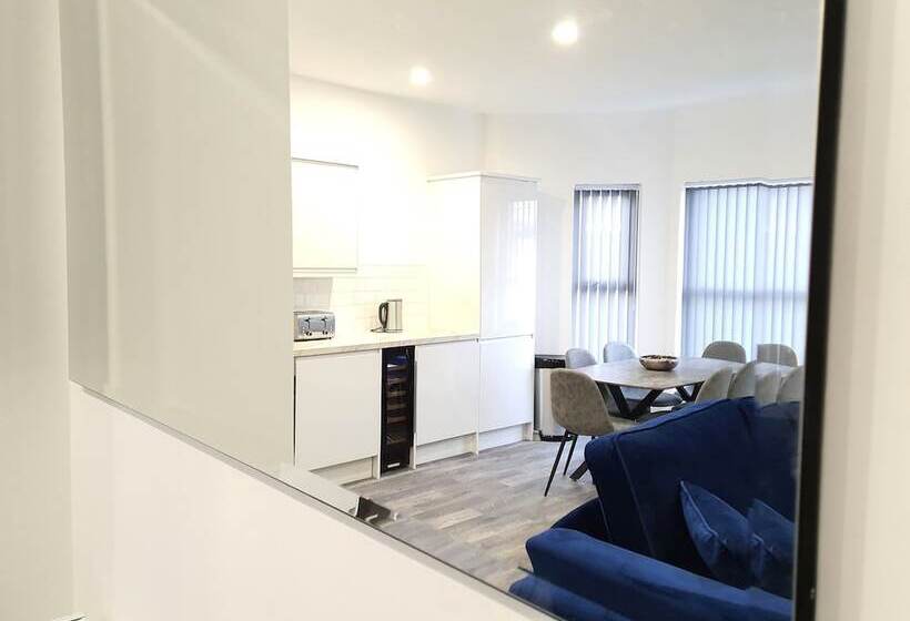 Dysa Banks Apartments