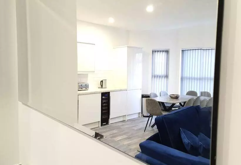 Dysa Banks Apartments