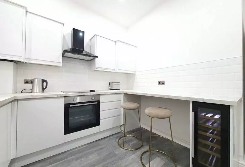 Dysa Banks Apartments