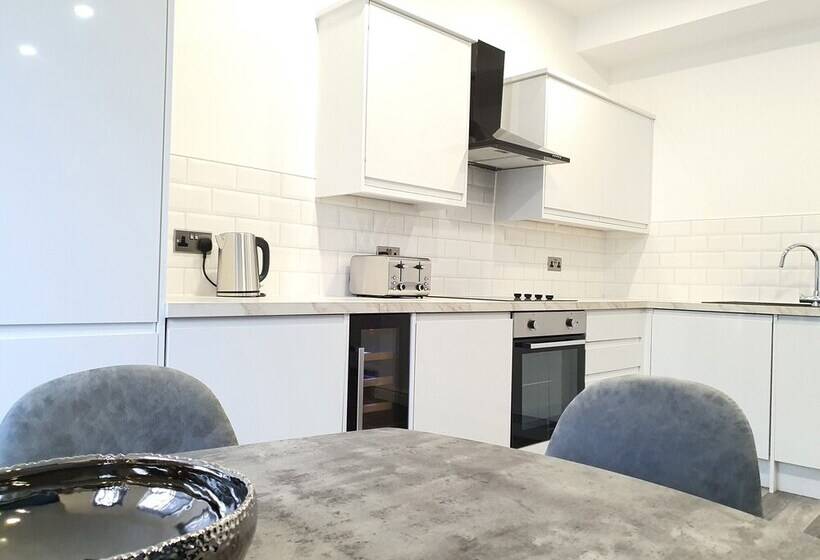 Dysa Banks Apartments