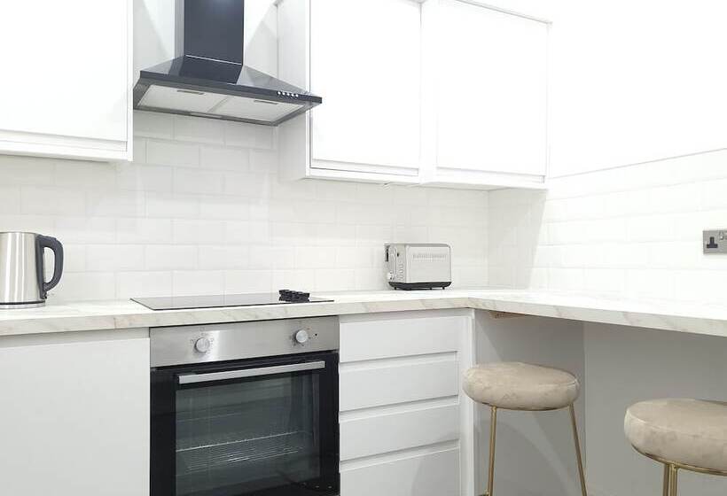 Dysa Banks Apartments