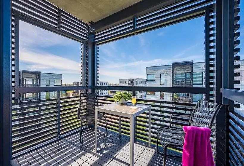 Haraka Apartment With Sunset Balcony