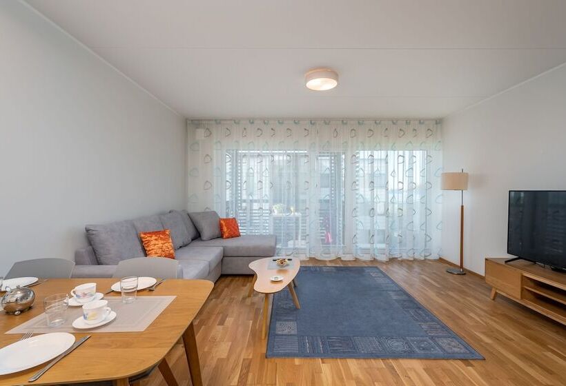 Haraka Apartment With Sunset Balcony