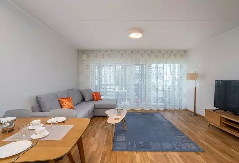 Haraka Apartment With Sunset Balcony