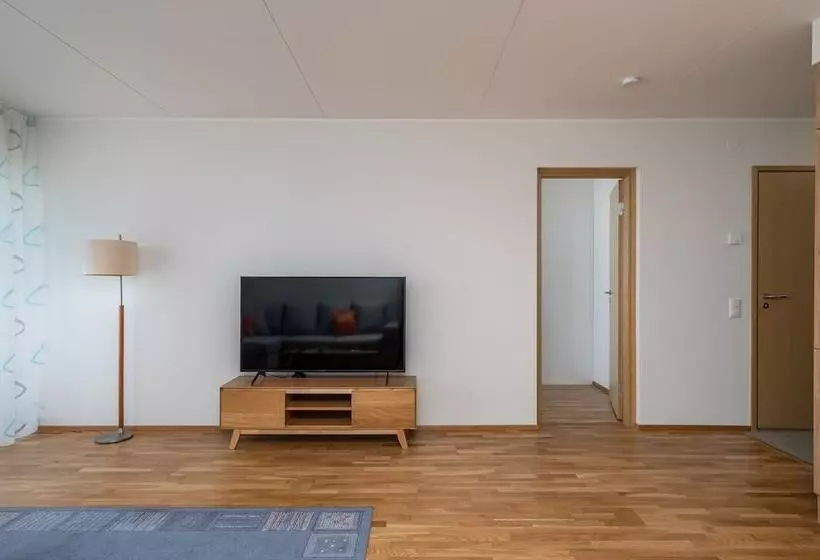 Haraka Apartment With Sunset Balcony