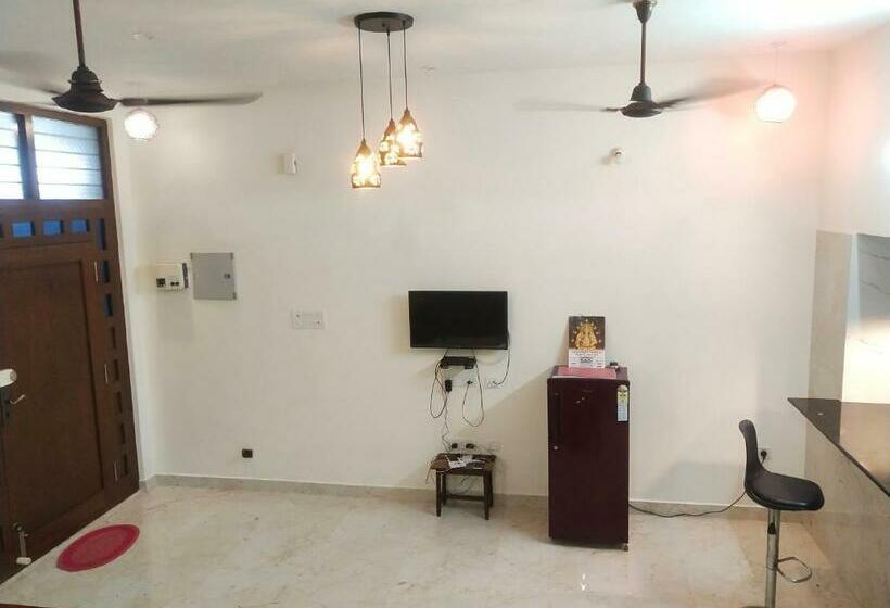 La Maison Aurele Near Auroville Beach