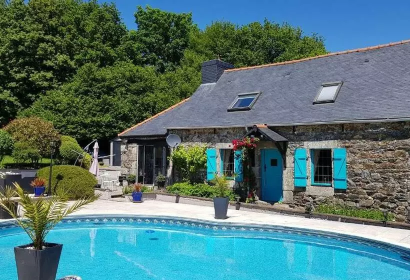 Maroux Vian Country Cottage