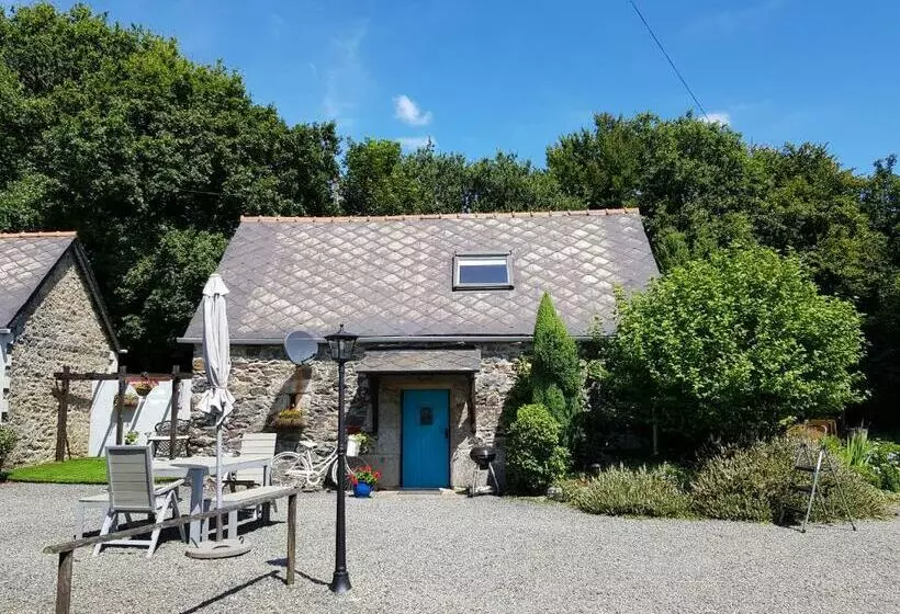 Maroux Vian Country Cottage