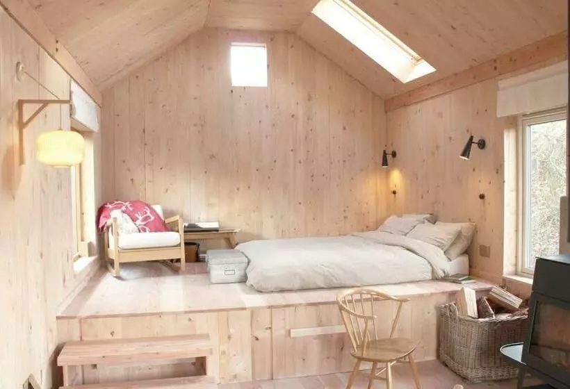 Secluded Off Grid Cabin In Easy Reach Of Edinburgh
