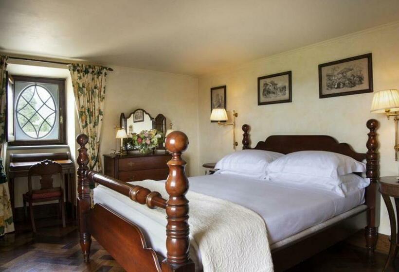 Trasuda Eleganza Ed Esclusività