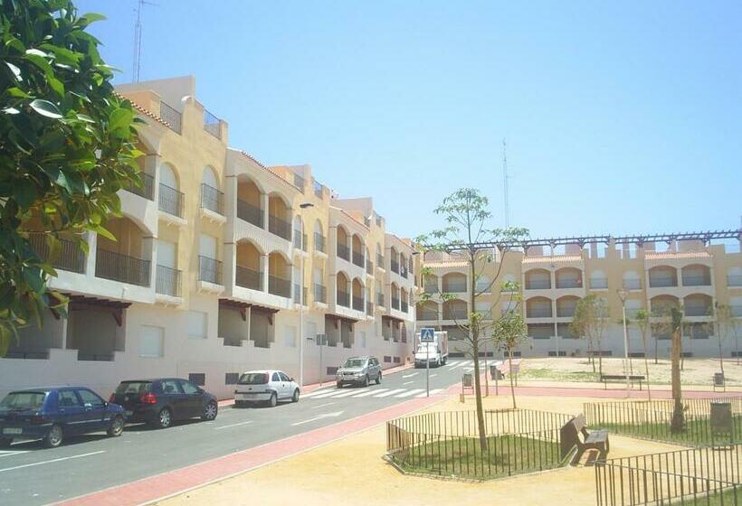 Apartamento A 150 Metros Del Puerto Deportivo