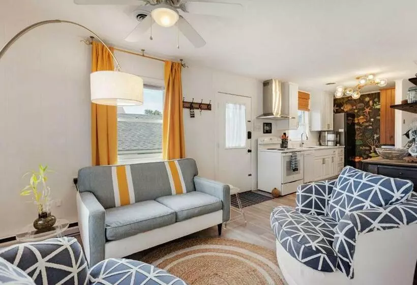 5041 The Captains Quarters 1 Block To Boat Access