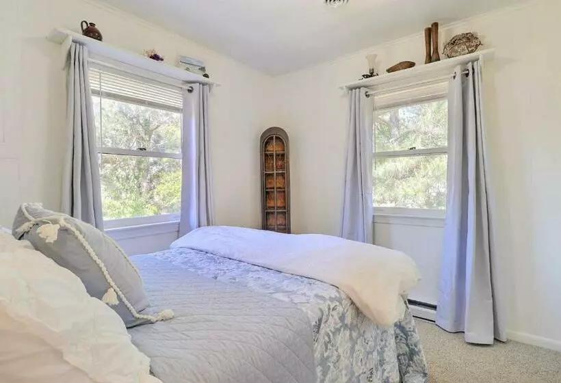 5041 The Captains Quarters 1 Block To Boat Access