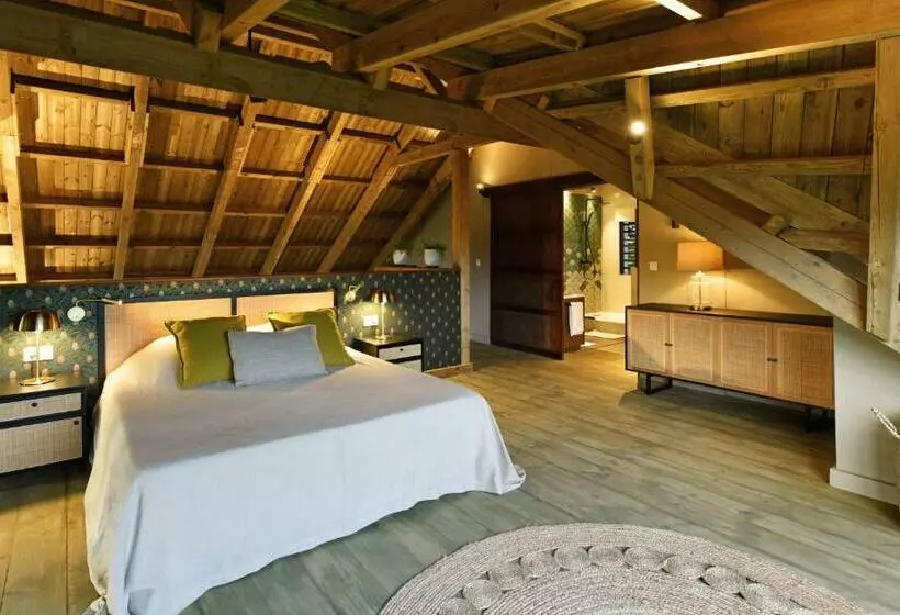 Chamgaia Off Grid Eco Villa