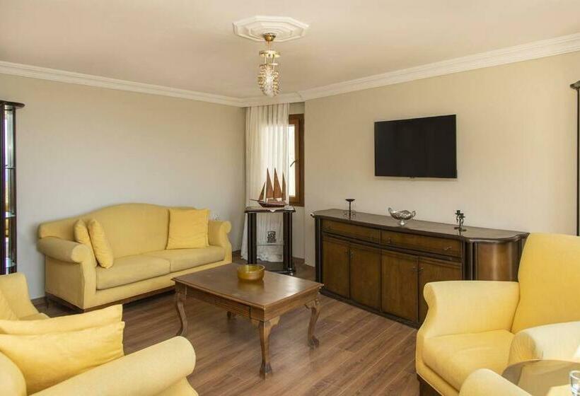 Duplex With Stunning View Near Camel Beach In Bodrum