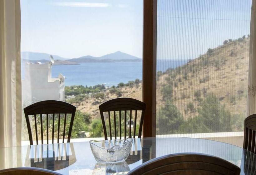 Duplex With Stunning View Near Camel Beach In Bodrum