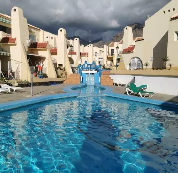 Excelent Location 5 Min To The Beach