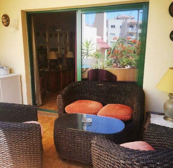 Excelent Location 5 Min To The Beach