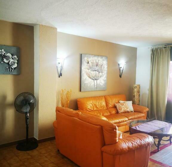 Excelent Location 5 Min To The Beach