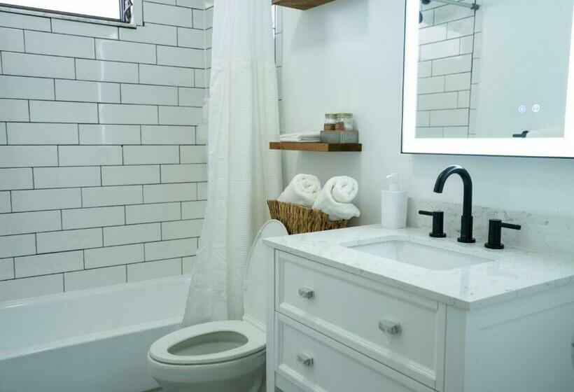 Largo Retreat 3bed 2bath Close To Clearwater Beach