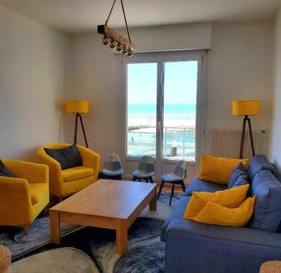 Les Petits Moussaillons