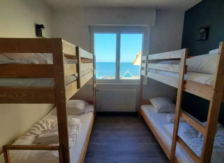 Les Petits Moussaillons