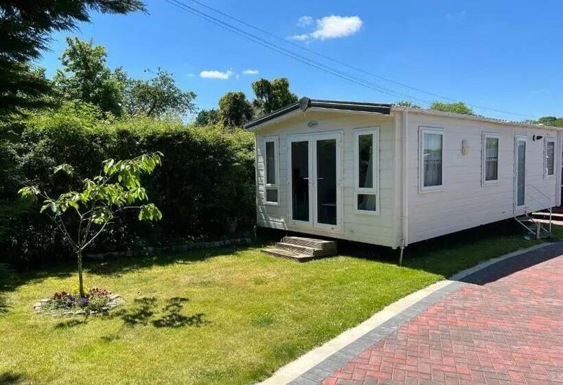 New Forest Hideaway  Self Catering Accommodation