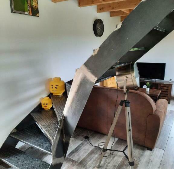 Chalet à L Orée Du Bois Avec Parking