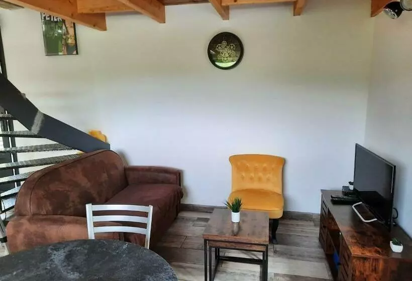 Chalet à L Orée Du Bois Avec Parking