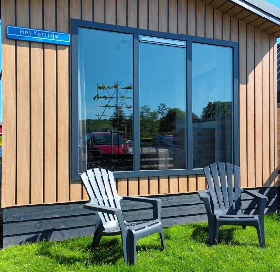 Het Yorritje   Tiny House Nabij Kust