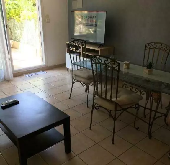 T2 Sausset Proche De La Mer